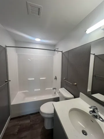 $2,500 | 106 Grove Street, Unit 2B, Peterborough, NH 03458