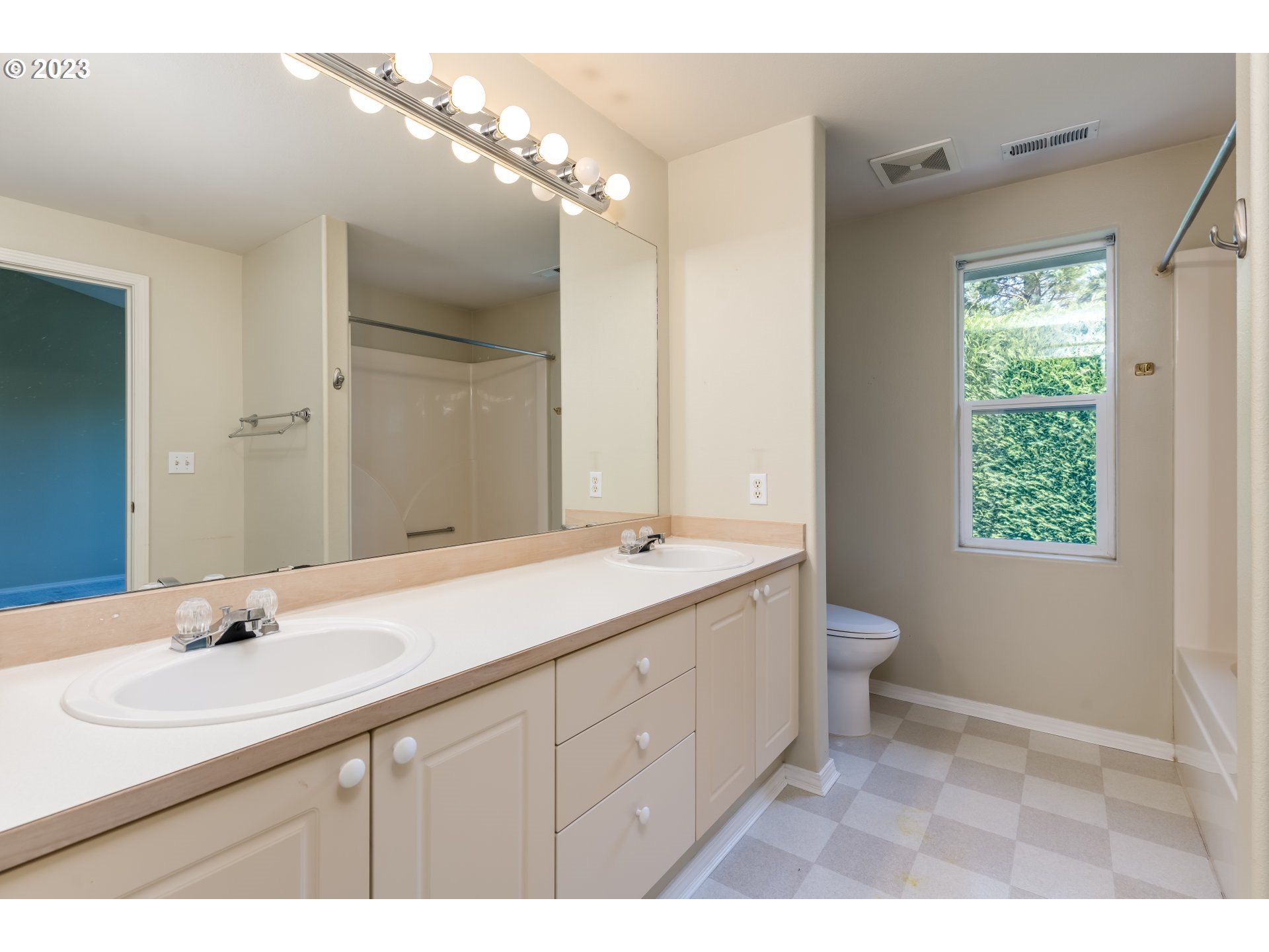 14245 Southwest Barrows Road Beaverton, OR 97007 - Photo 19 of 28 Gallery Image 19