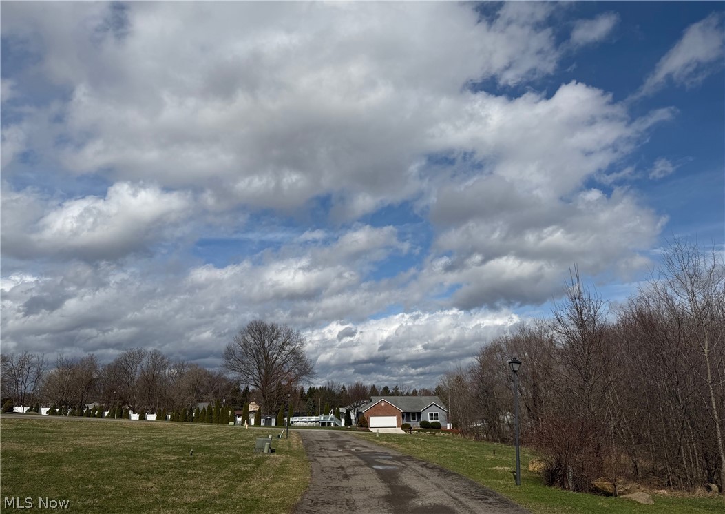 Anna Circle Struthers, OH 44471 - Photo 5 of 9