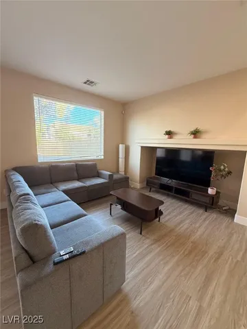 $2,000 | 10106 San Gervasio Avenue, Las Vegas, NV 89147