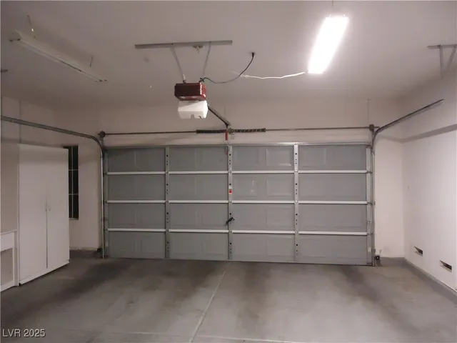 $2,000 | 10106 San Gervasio Avenue, Las Vegas, NV 89147