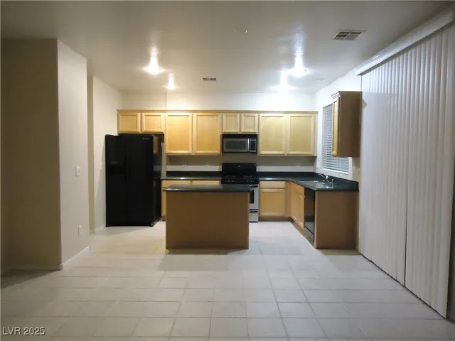 $2,000 | 10106 San Gervasio Avenue, Las Vegas, NV 89147