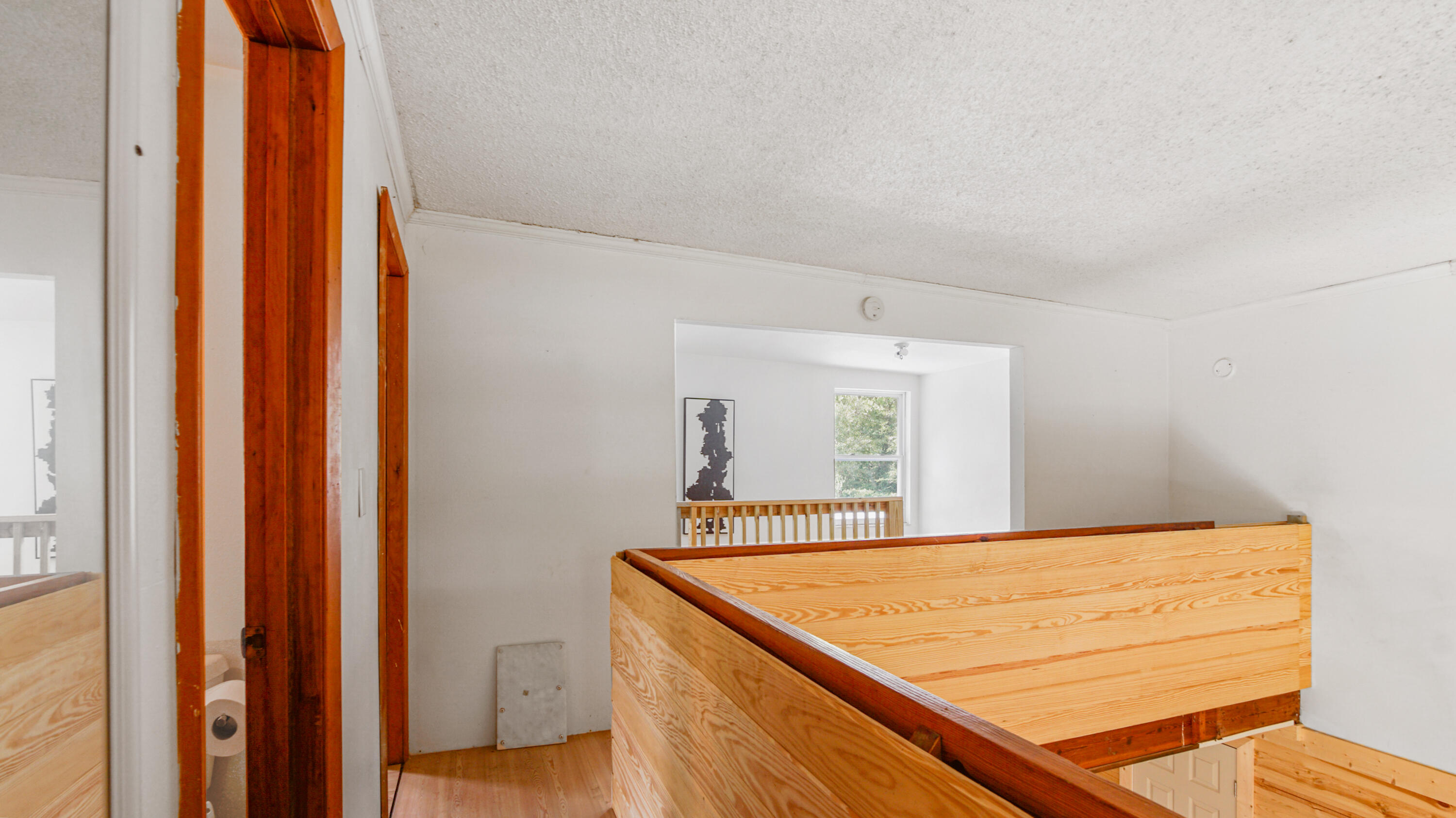 70 River Loop Road Ponce de Leon, FL 32455 - Photo 28 of 50 a view of a bedroom from a hallway