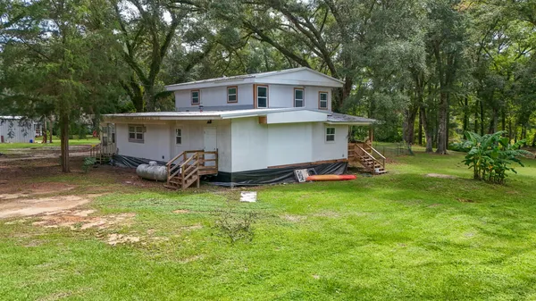 $390,000 | 70 River Loop Road, Ponce de Leon, FL 32455