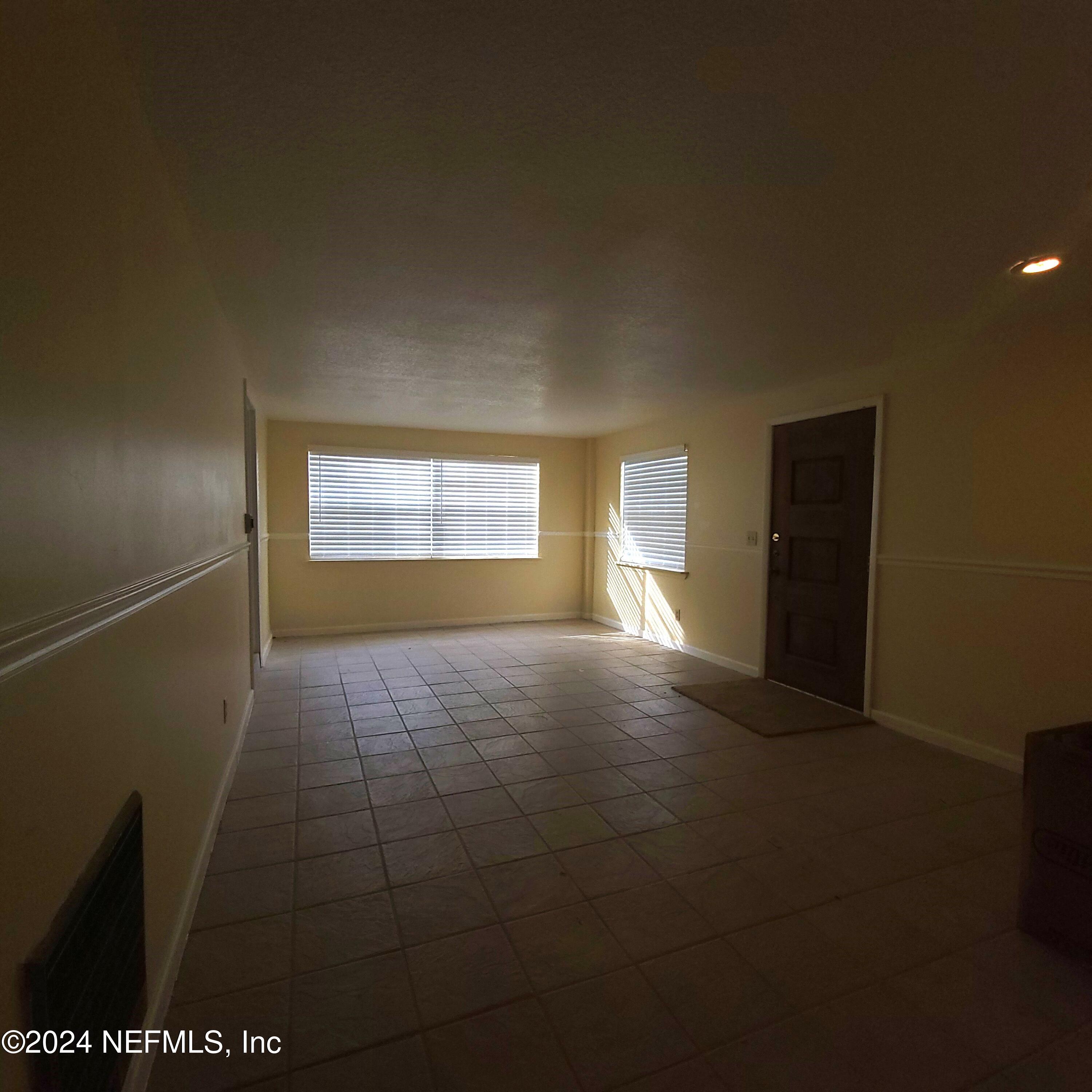 3269 St Augustine Road Jacksonville, FL 32207 - Photo 5 of 16 Living