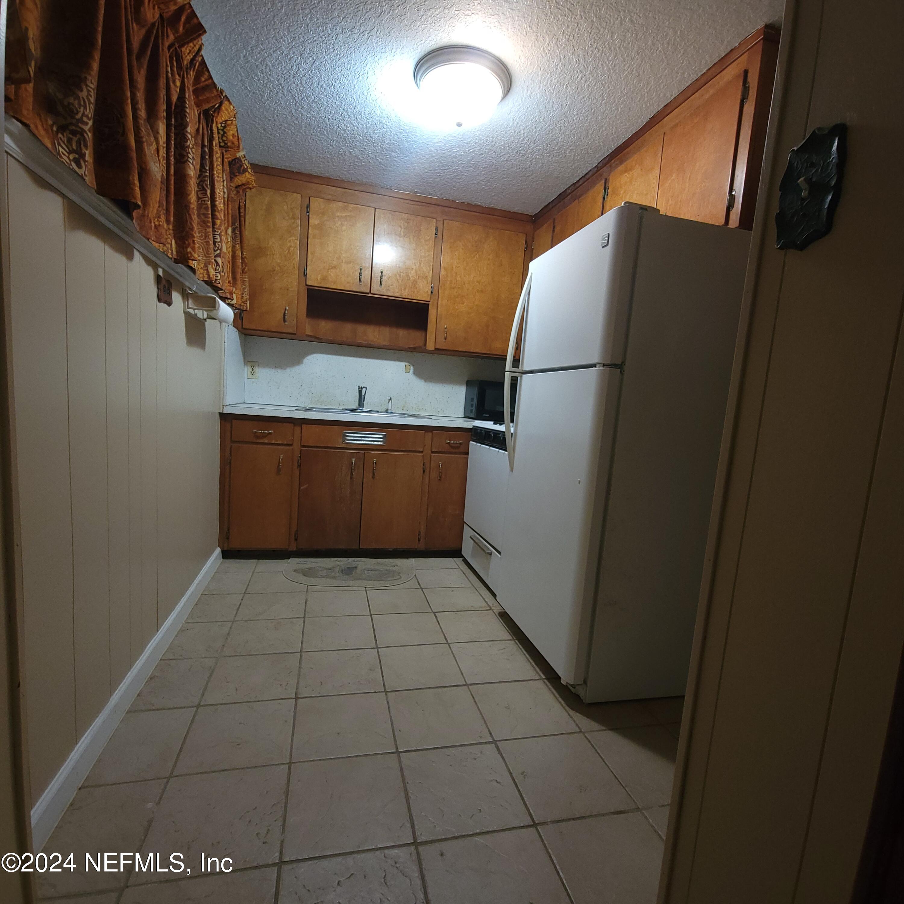 3269 St Augustine Road Jacksonville, FL 32207 - Photo 7 of 16 Kitchen