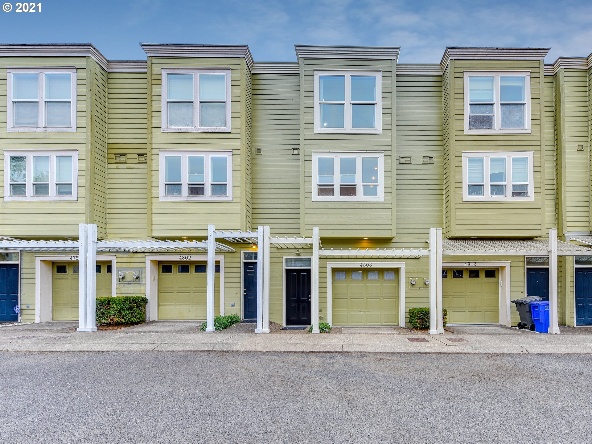 4808 Southwest View Point Terrace Portland, OR 97239 - Photo 1 of 31 Gallery Image 1