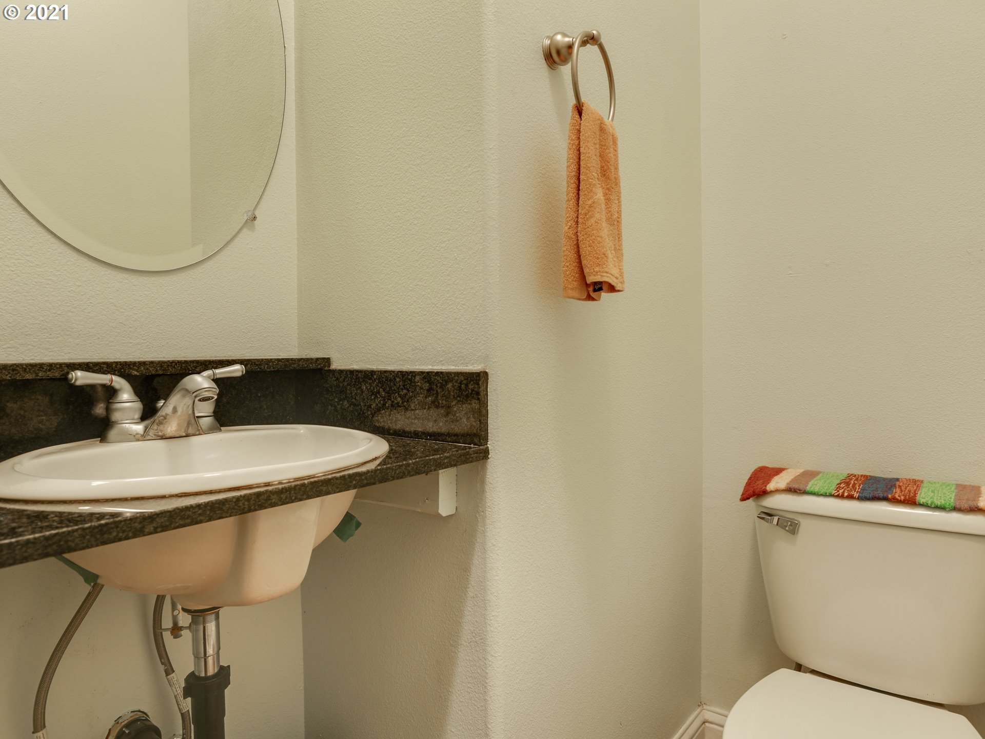 4808 Southwest View Point Terrace Portland, OR 97239 - Photo 16 of 31 Gallery Image 16