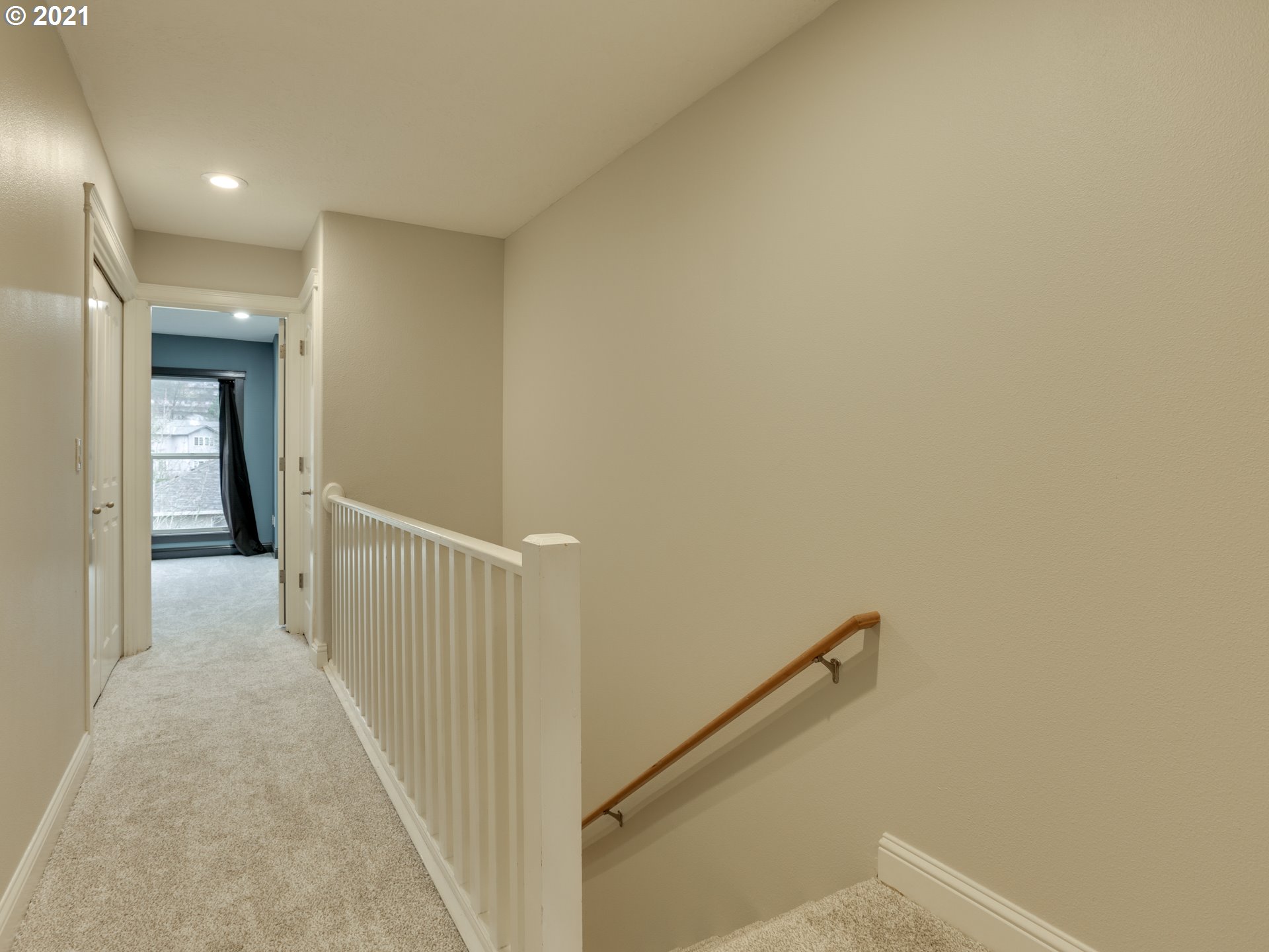 4808 Southwest View Point Terrace Portland, OR 97239 - Photo 24 of 31 Gallery Image 24