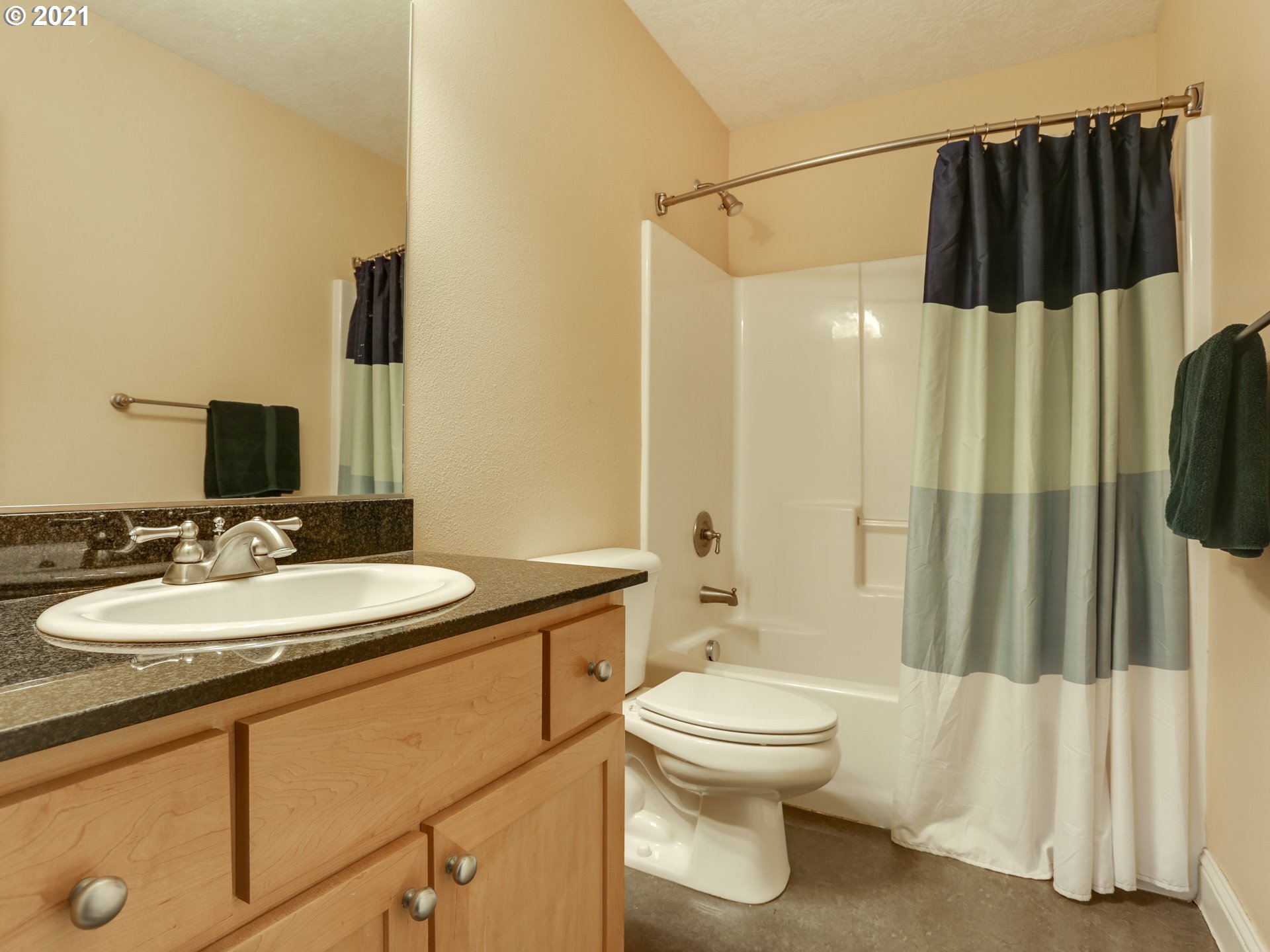 4808 Southwest View Point Terrace Portland, OR 97239 - Photo 30 of 31 Gallery Image 30