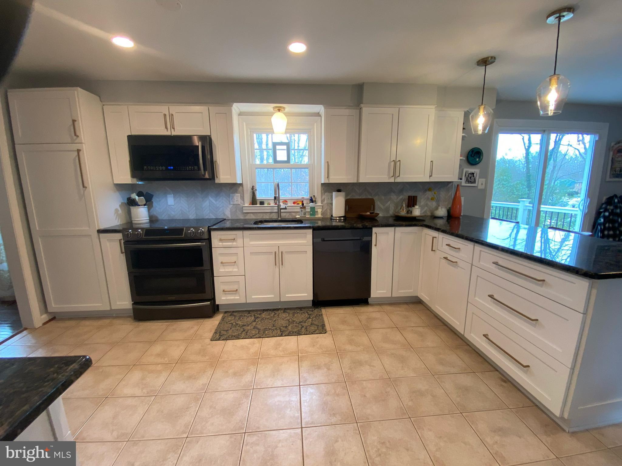 8018 Sunset Path Court Springfield, VA 22153 - Photo 2 of 7