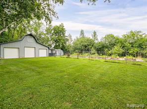 52010 11 Mile Road South Lyon, MI 48178 - Photo 41 of 50