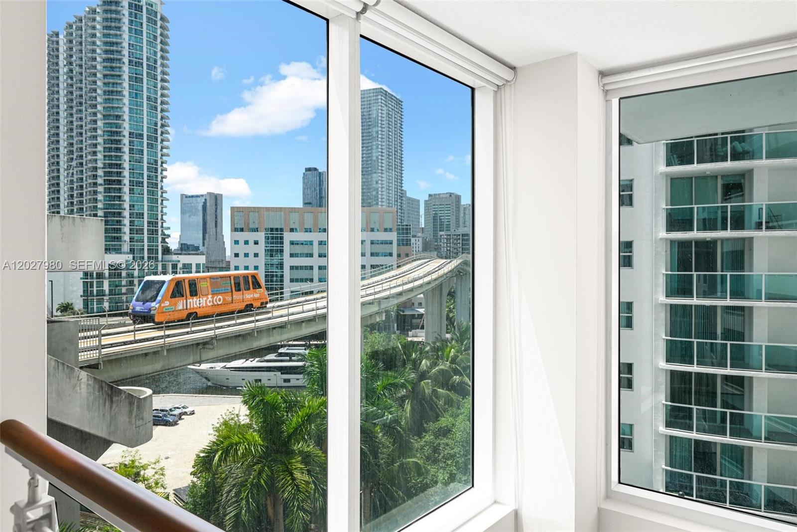 41 Southeast 5th Street, Unit 517 Miami, FL 33131 - Photo 19 of 49