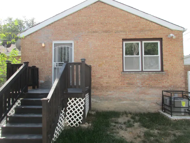 $169,000 | 14311 South Clark Street, Riverdale, IL 60827