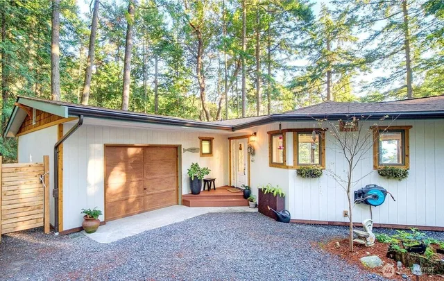 $1,247,000 | 265 Madrona Drive, Friday Harbor, WA 98250