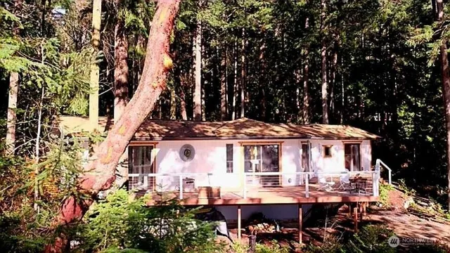 $1,247,000 | 265 Madrona Drive, Friday Harbor, WA 98250