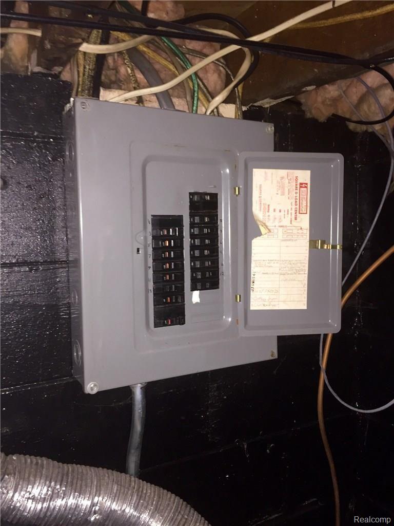 12626 Appleton Street Detroit, MI 48223 - Photo 14 of 16 image.jpg