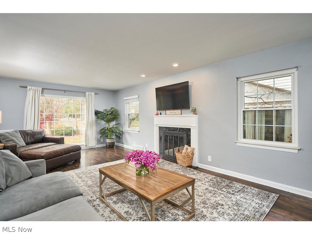 605 Merriman Road Akron, OH 44303 - Photo 3 of 18 Gallery Image 3