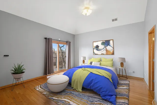 $240,000 | 4426 South Calumet Avenue, Unit 3, Chicago, IL 60653