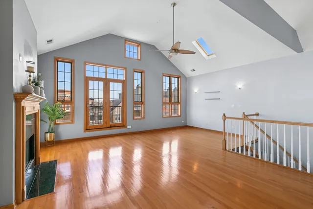 $240,000 | 4426 South Calumet Avenue, Unit 3, Chicago, IL 60653