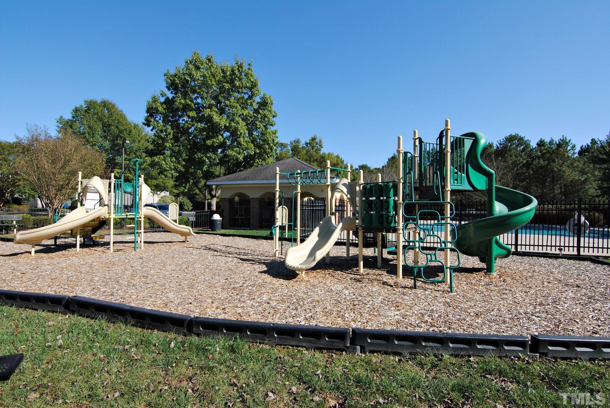 5530 Vista View Court Raleigh, NC 27612 - Photo 27 of 28 Gallery Image 27