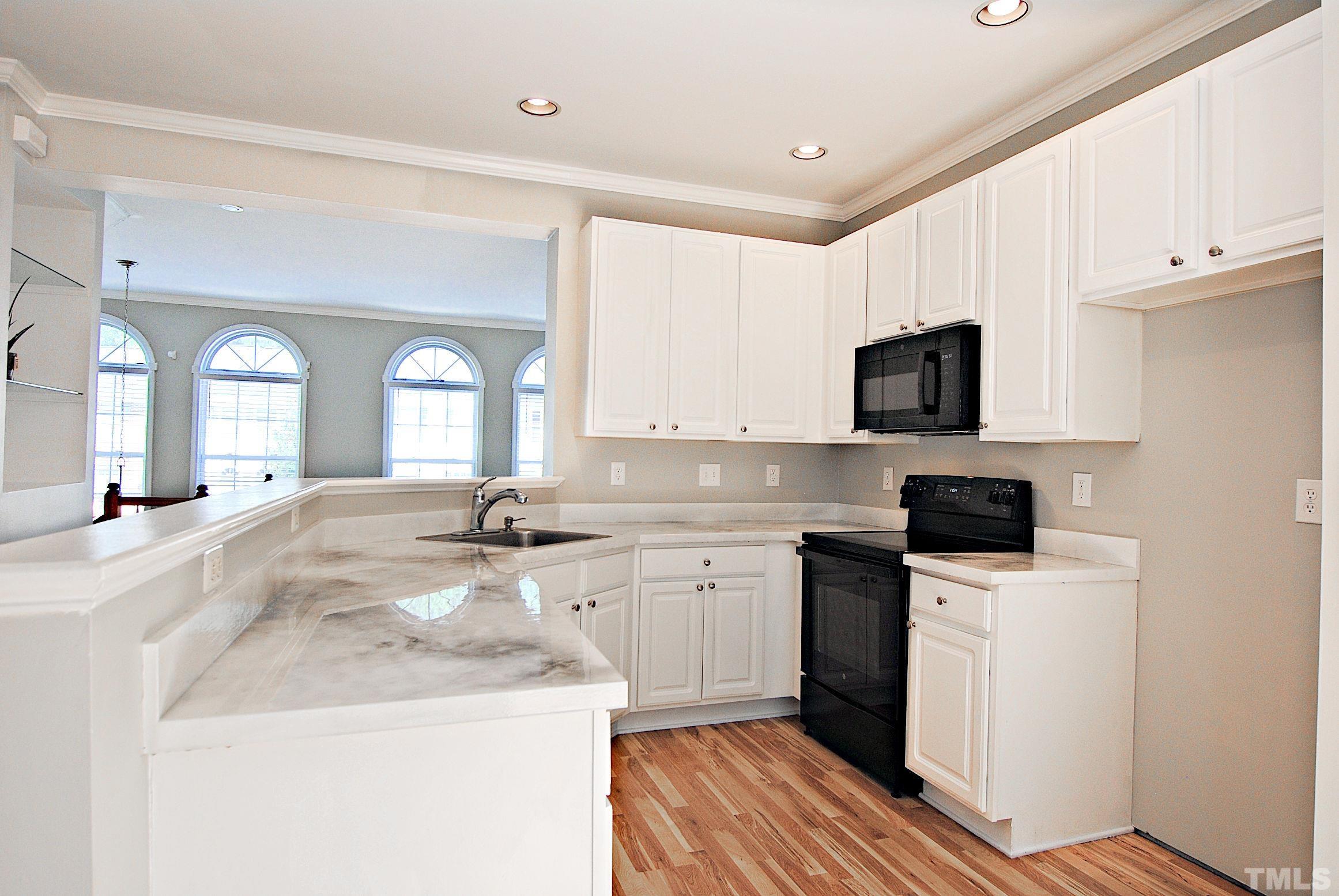 5530 Vista View Court Raleigh, NC 27612 - Photo 9 of 28 Gallery Image 9