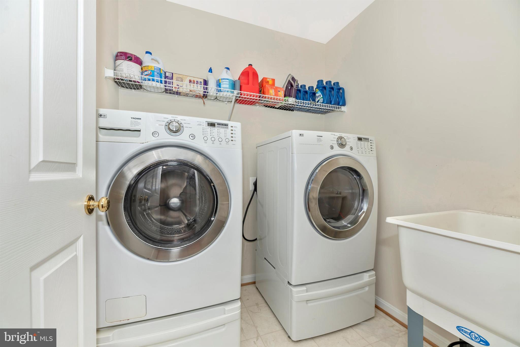 1507 Rising Ridge Road Mount Airy, MD 21771 - Photo 28 of 40 Upper Level Washer & Dryer
