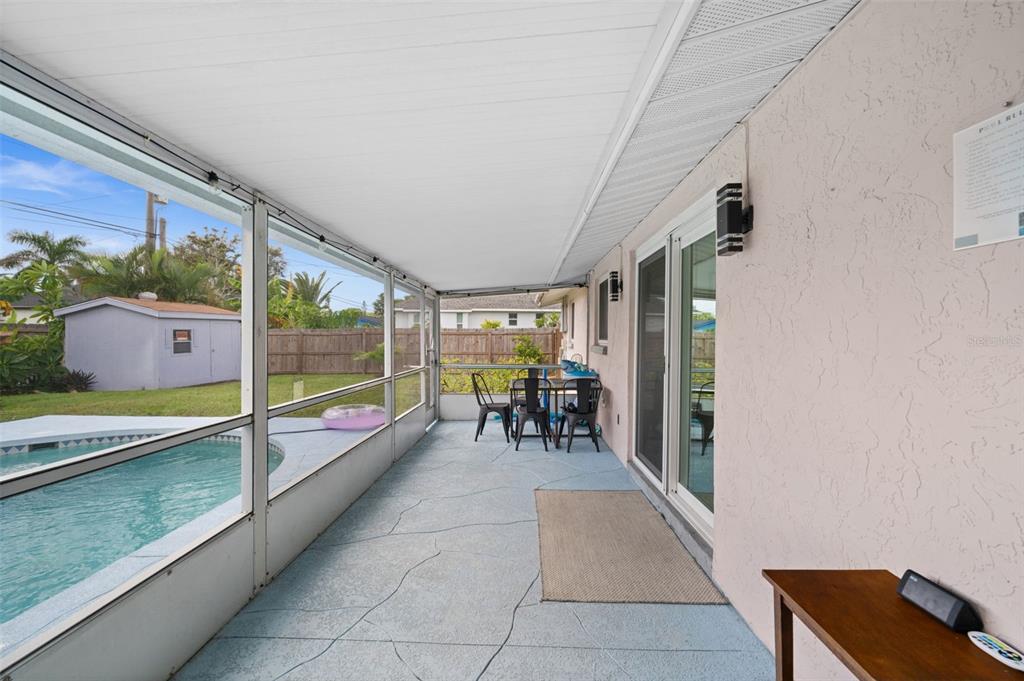 219 Coral Road Venice, FL 34293 - Photo 19 of 24 a very nice looking room with a large window