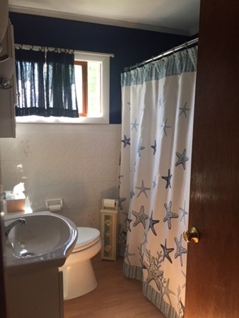 10 Carolyn Road Wilmington, MA 01887 - Photo 8 of 12 Gallery Image 8