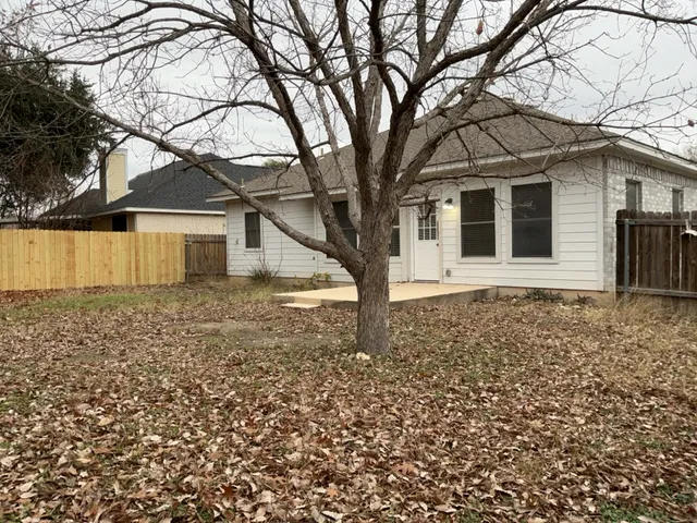 $1,950 | 1309 Laurel Glen Boulevard, Leander, TX 78641