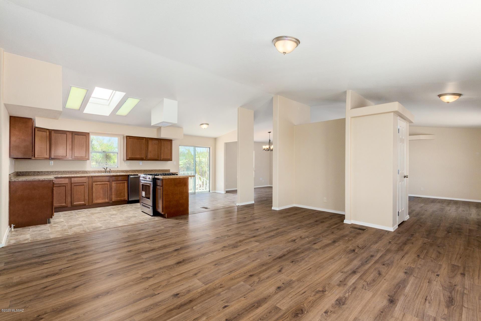 6098 North Van Ark Road Tucson, AZ 85743 - Photo 4 of 14