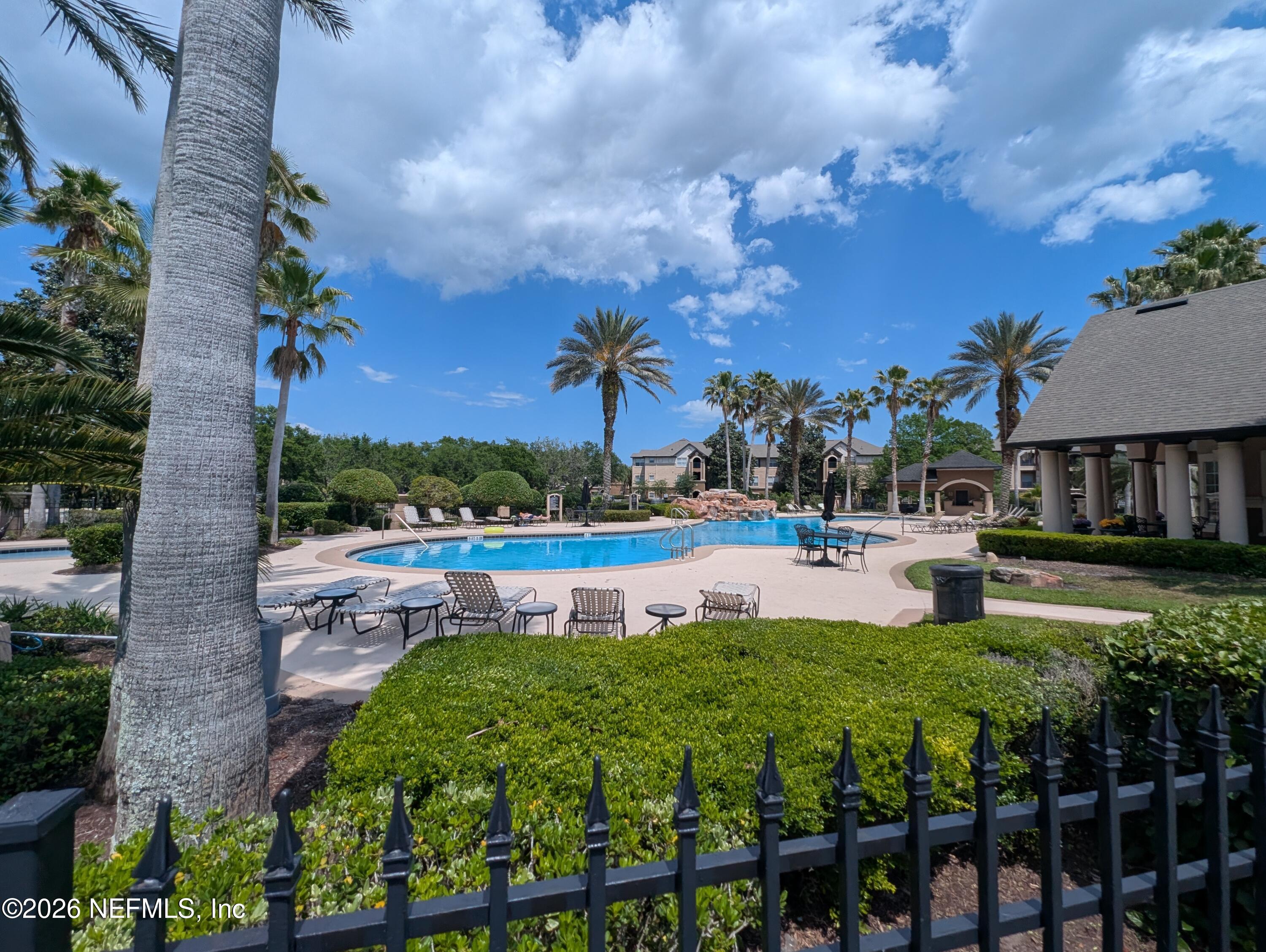 10961 Burnt Mill Road, Unit 814 Jacksonville, FL 32256 - Photo 2 of 12 PXL_20260424_182739628 (1)