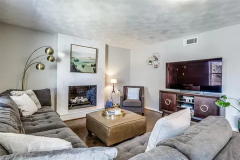 $399,900 | 2410 St Francis Avenue, Dallas, TX 75228