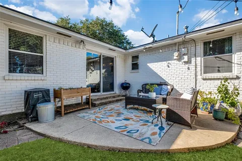 $399,900 | 2410 St Francis Avenue, Dallas, TX 75228