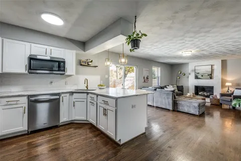 $399,900 | 2410 St Francis Avenue, Dallas, TX 75228