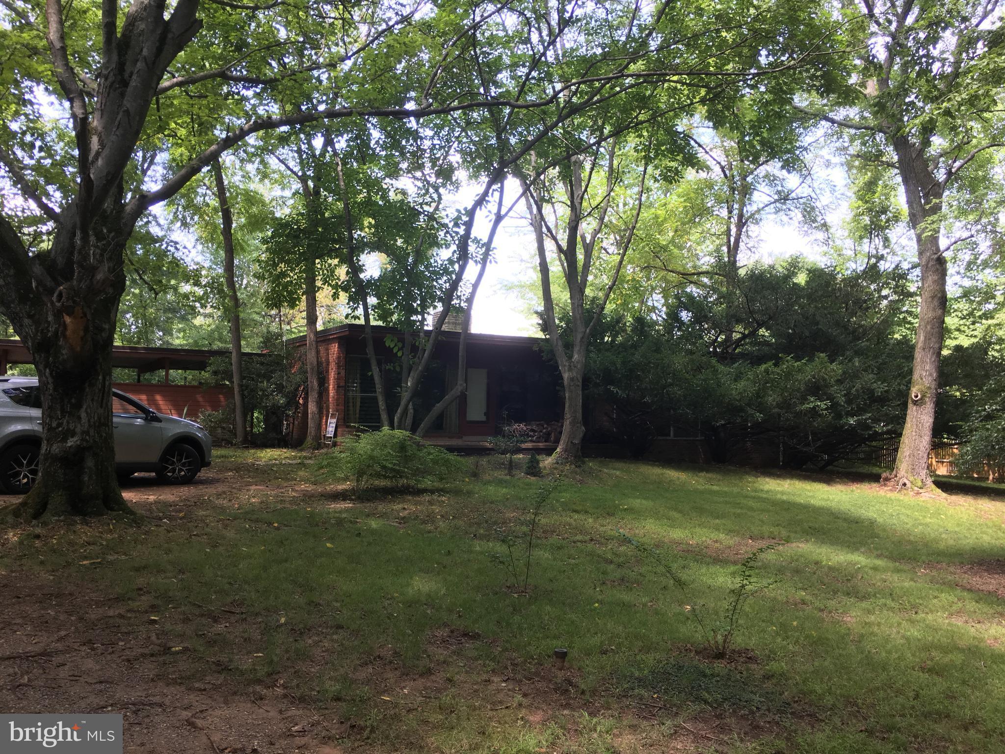 9358 Campbell Road Vienna, VA 22182 - Photo 2 of 2 Exterior (General)