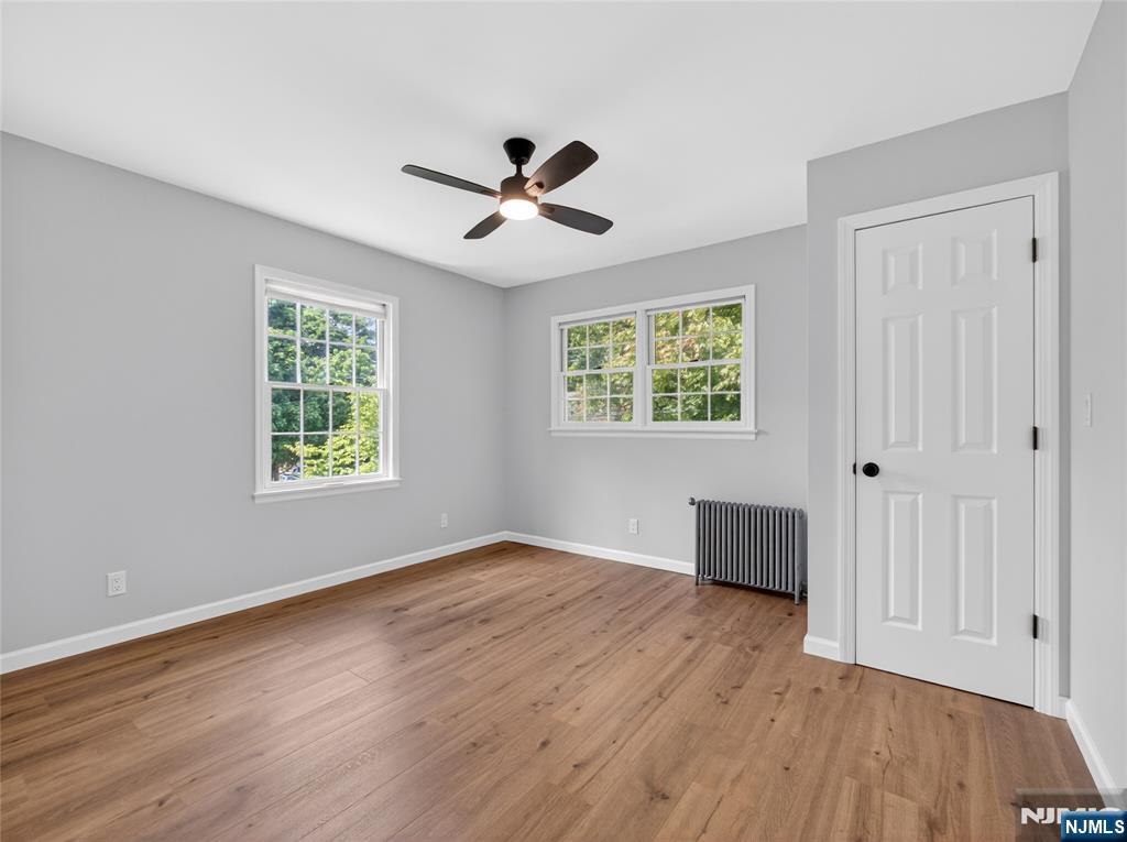 538 Coolidge Place Paramus, NJ 07652 - Photo 24 of 42