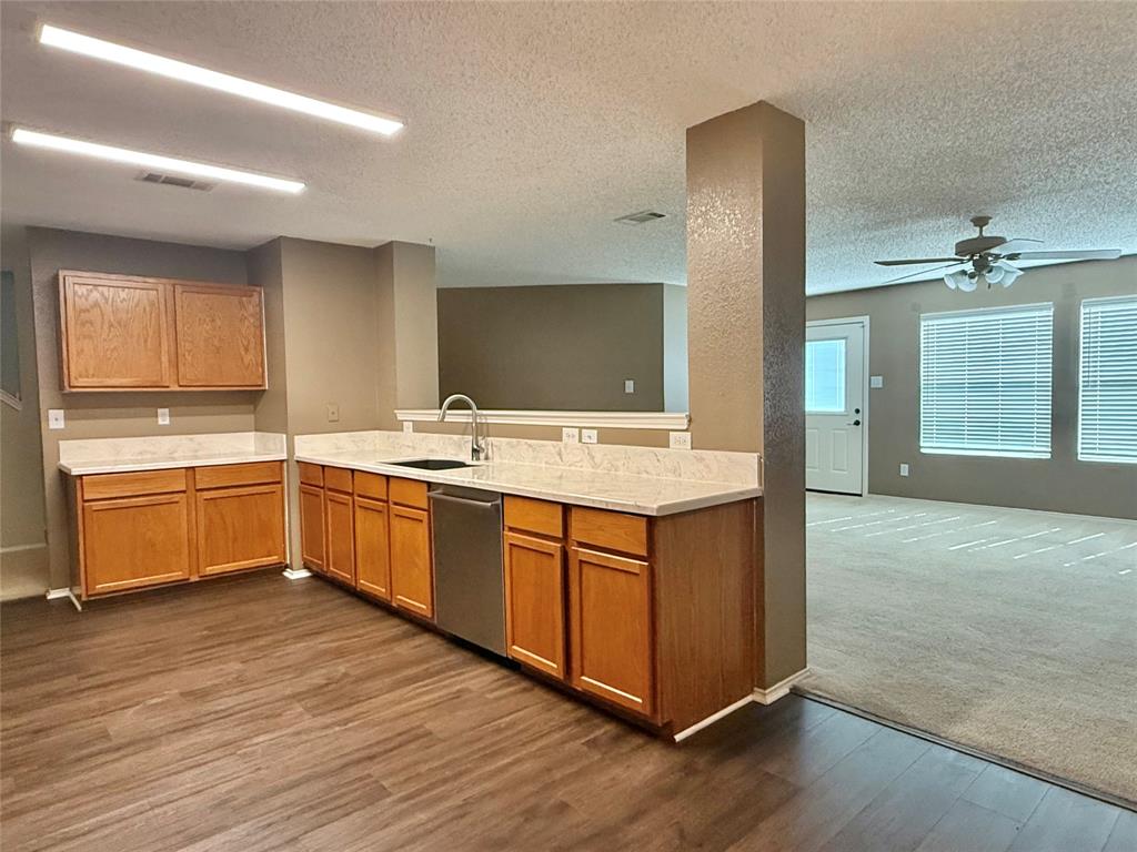 930 Dunkirk Lane Arlington, TX 76017 - Photo 11 of 35