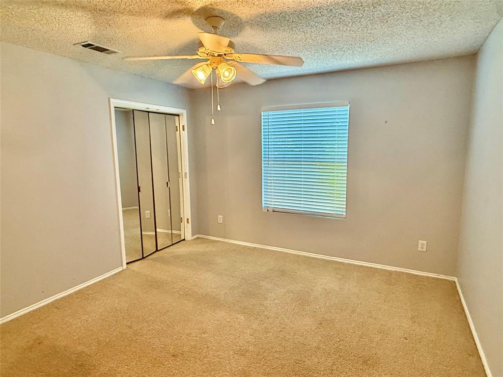 930 Dunkirk Lane Arlington, TX 76017 - Photo 21 of 35 downstairs bedroom