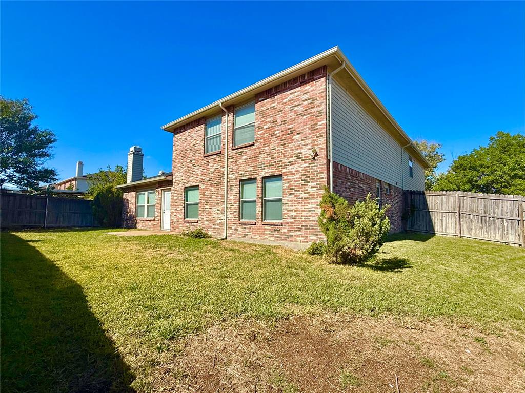 930 Dunkirk Lane Arlington, TX 76017 - Photo 34 of 35