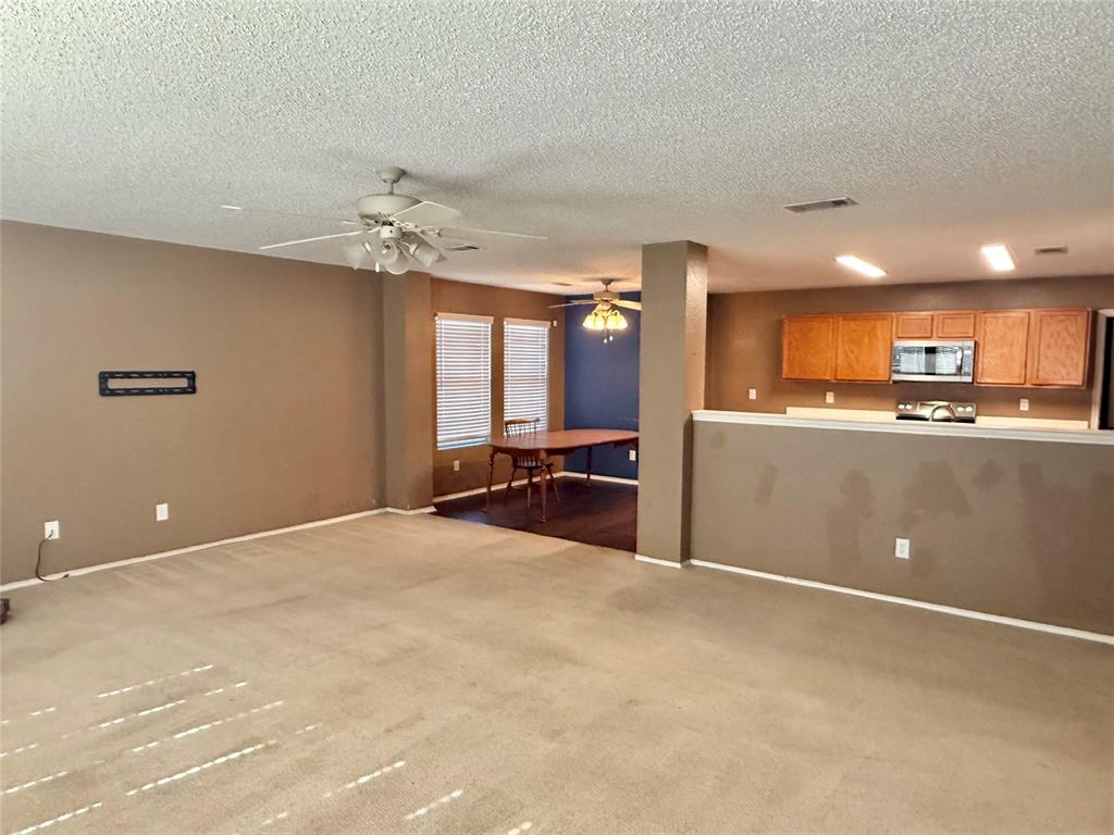 930 Dunkirk Lane Arlington, TX 76017 - Photo 9 of 35