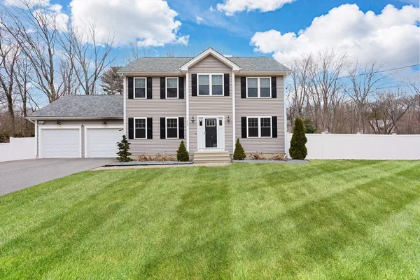 $929,000 | 222 Oak Street, Ashland, MA 01721