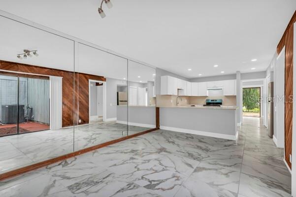 1502 Lake Buckeye Road, Unit 2 Winter Haven, FL 33881 - Photo 4 of 47