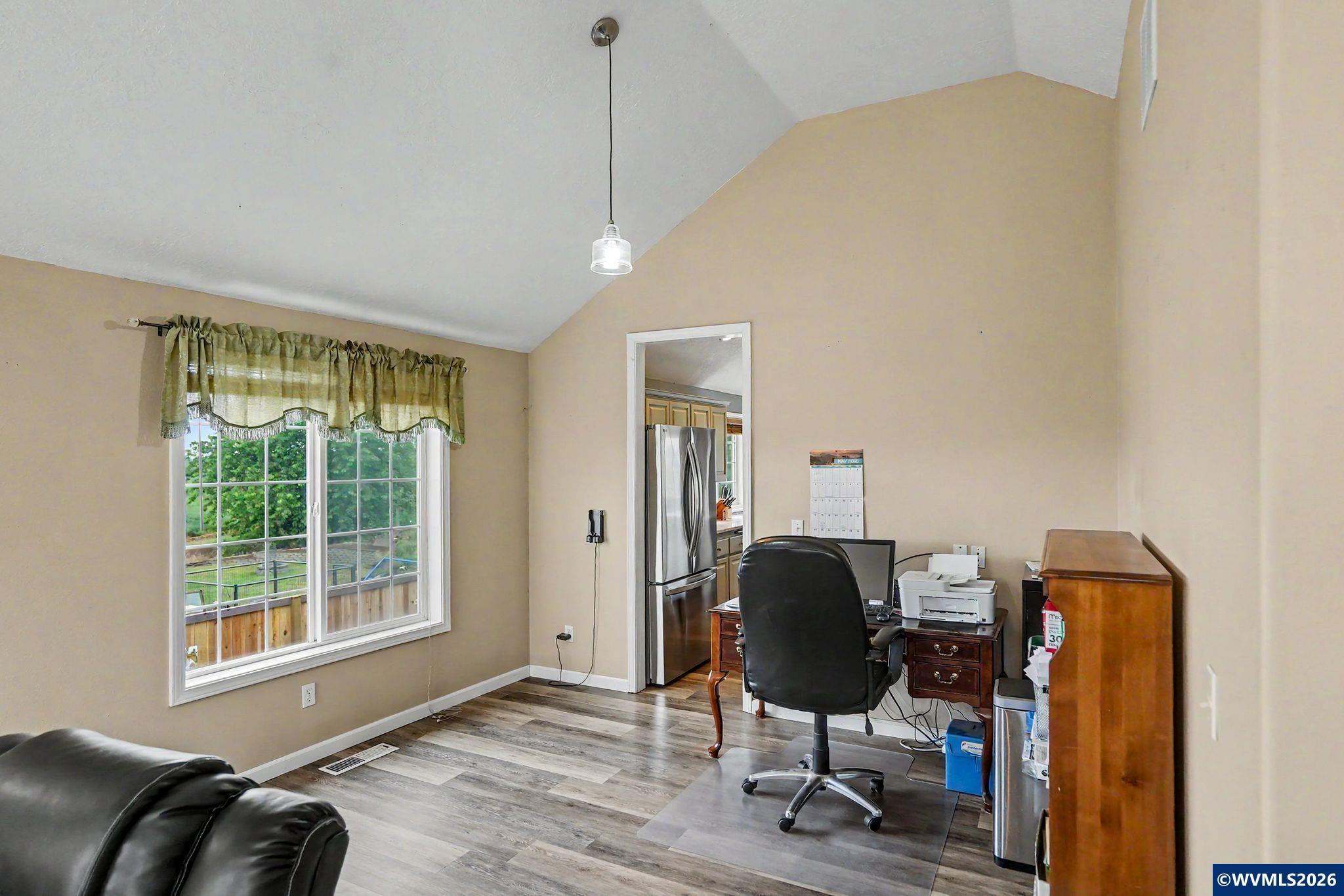 813 Southwest 8th Street Sublimity, OR 97385 - Photo 12 of 48