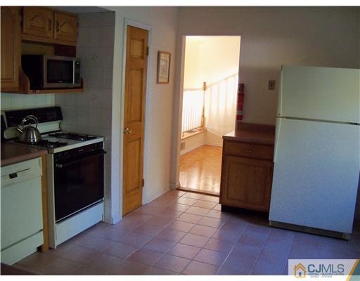 148 Howard Avenue Edison, NJ 08837 - Photo 4 of 19