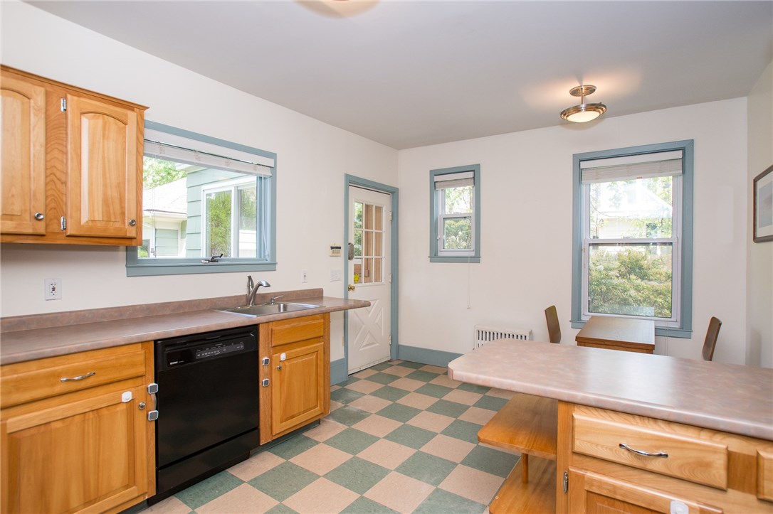 49 Lowden Street Pawtucket, RI 02860 - Photo 20 of 40 Gallery Image 20