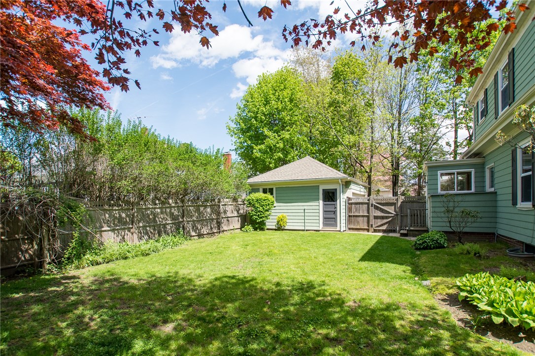 49 Lowden Street Pawtucket, RI 02860 - Photo 7 of 40 Gallery Image 7