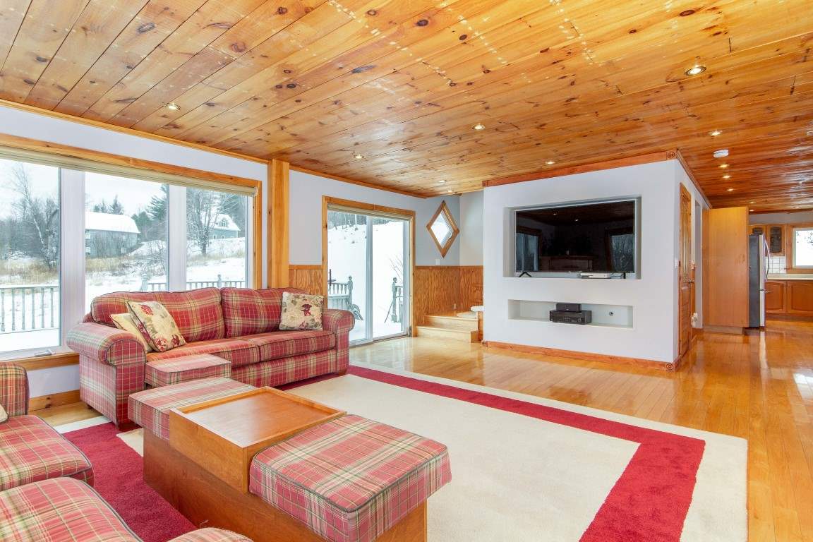 2016 Cross Road Jay, VT 05859 - Photo 5 of 25 Gallery Image 5
