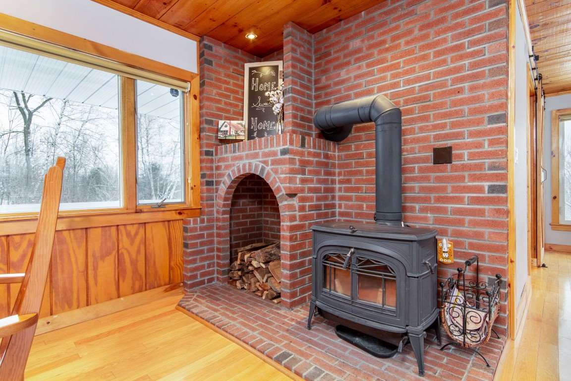 2016 Cross Road Jay, VT 05859 - Photo 8 of 25 Gallery Image 8