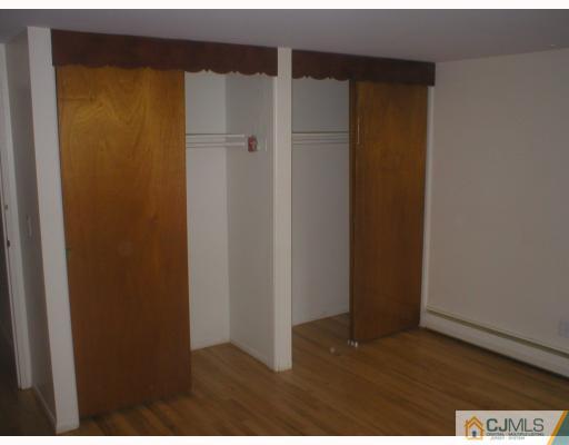 33 Eardley Road Edison, NJ 08817 - Photo 8 of 10 Gallery Image 8